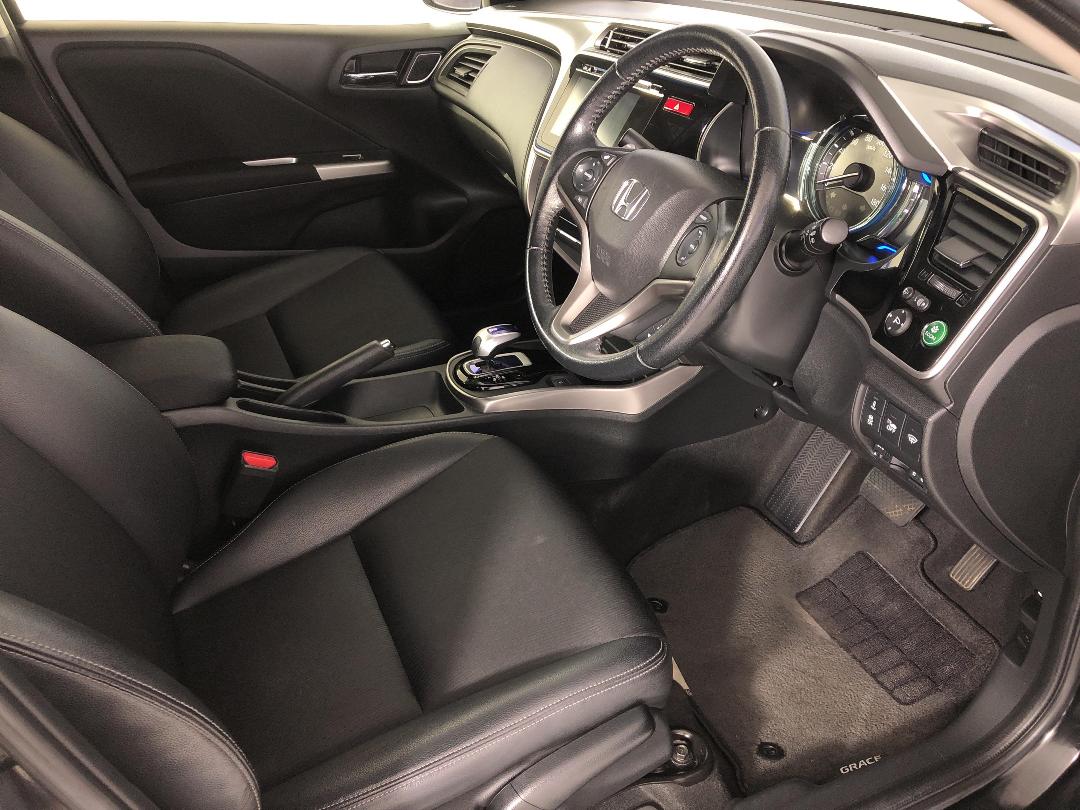 Photo '16' of Honda Grace Photo '16' of Honda Grace