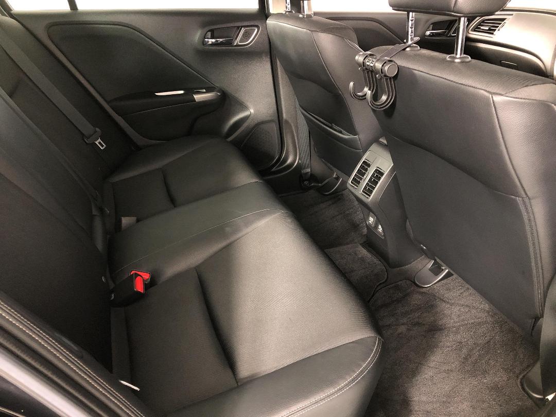 Photo '20' of Honda Grace Photo '20' of Honda Grace