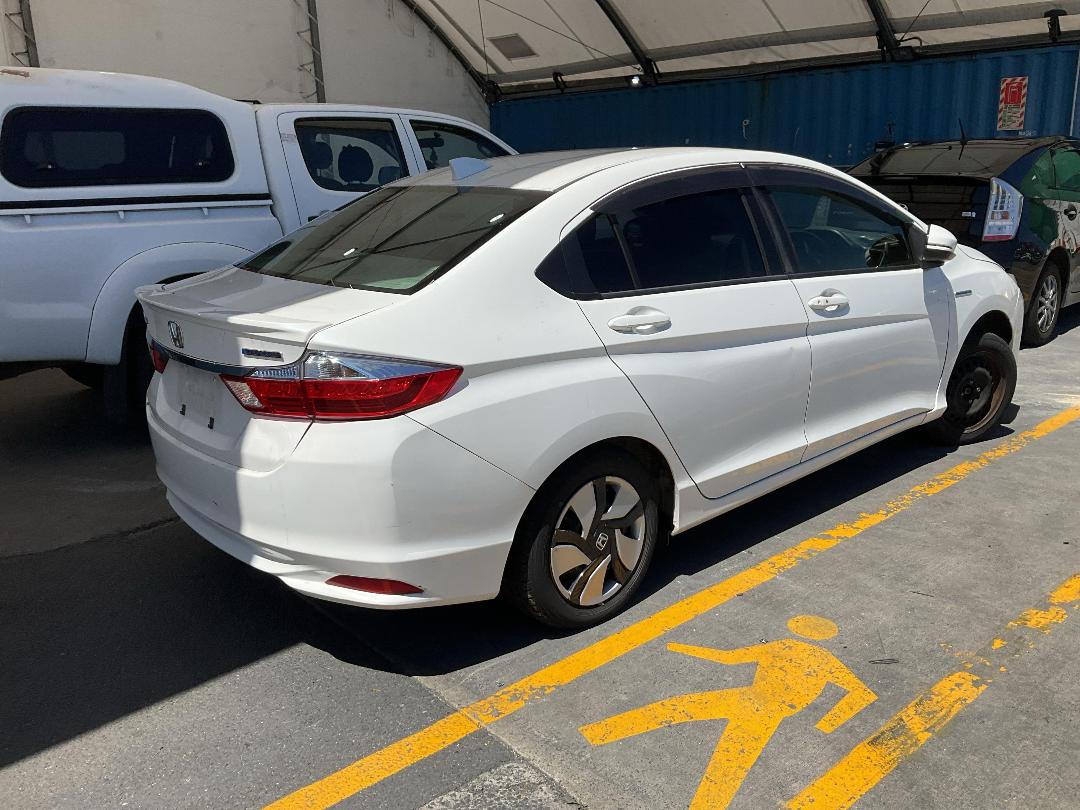 Photo '15' of Honda Grace Photo '15' of Honda Grace