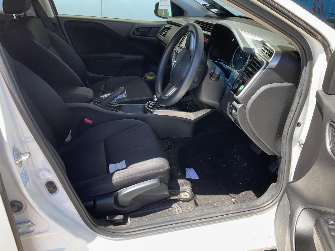 Photo '20' of Honda Grace Photo '20' of Honda Grace