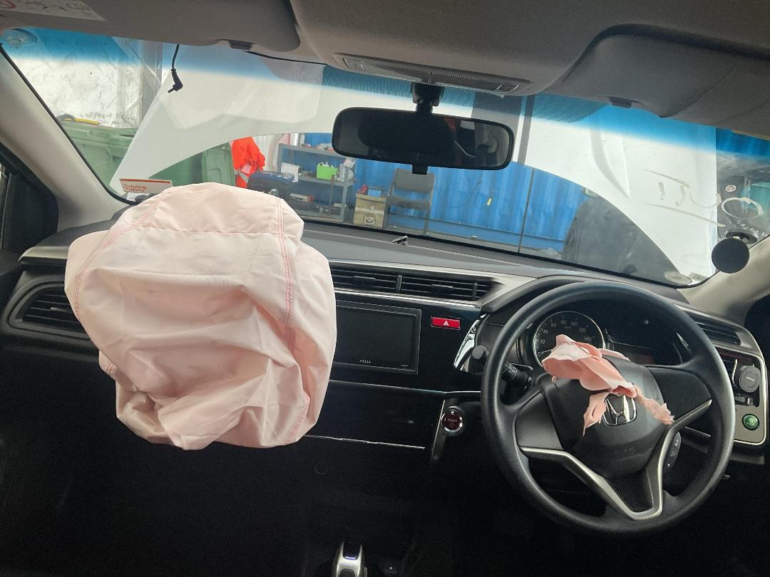 Photo '21' of Honda Grace Hybrid Photo '21' of Honda Grace Hybrid