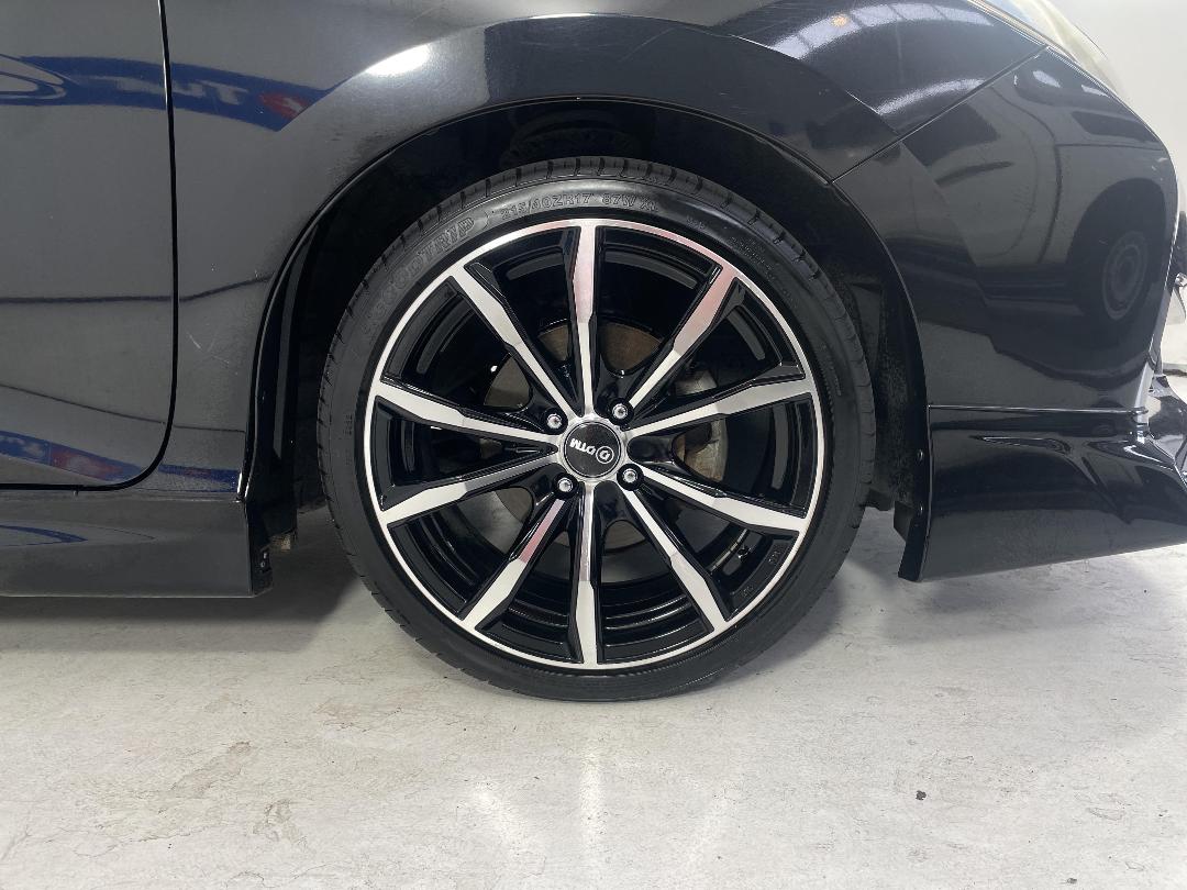 Photo '9' of Honda Grace Photo '9' of Honda Grace