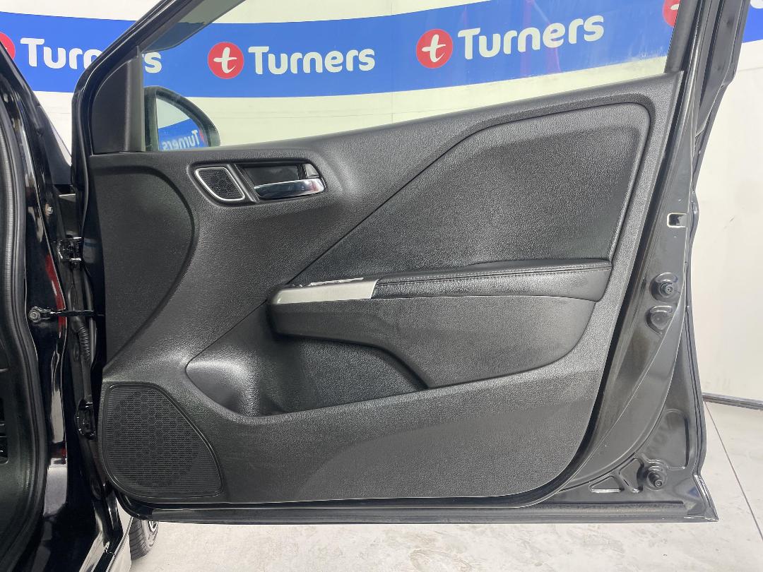 Photo '15' of Honda Grace Photo '15' of Honda Grace