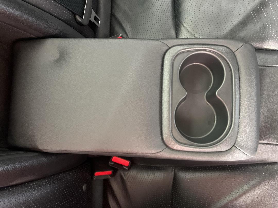 Photo '24' of Honda Grace Photo '24' of Honda Grace