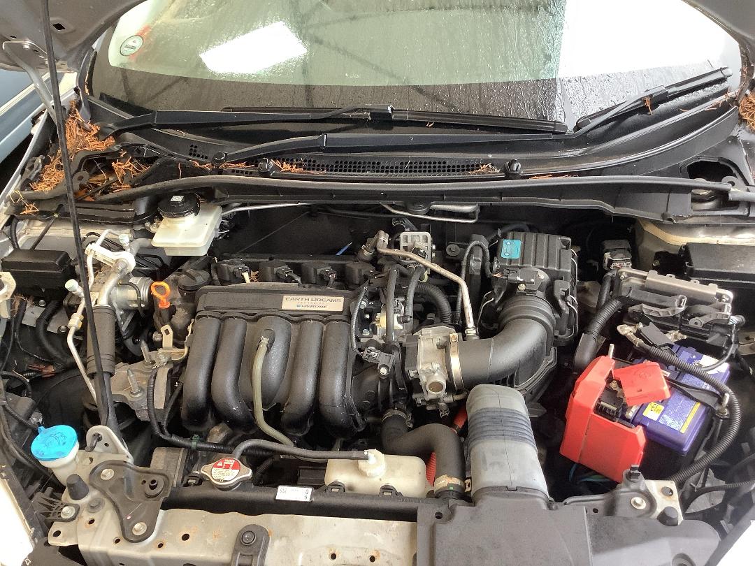 Photo '14' of Honda Grace Photo '14' of Honda Grace