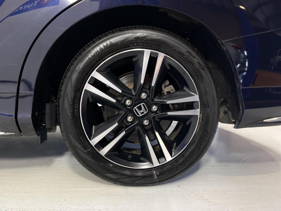 Photo '11' of Honda Odyssey