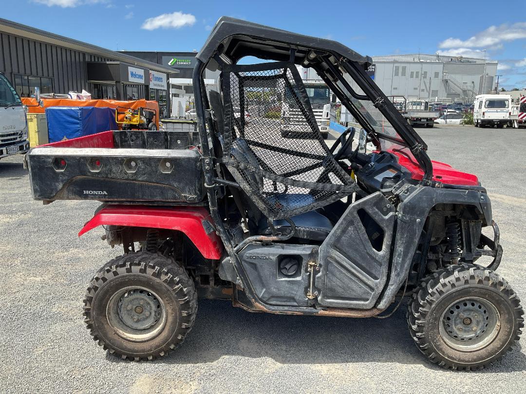 Photo '6' of Honda PIONEER SXS500M2