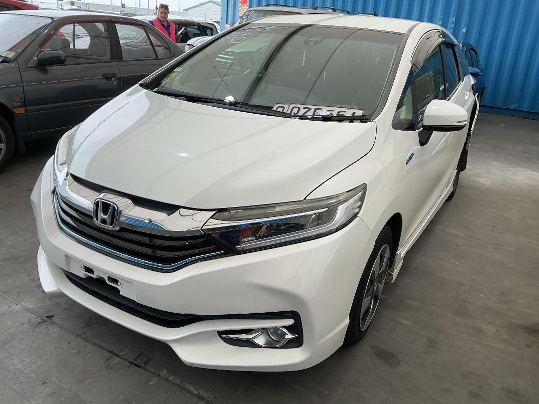 Photo '3' of Honda Shuttle Hybrid Photo '3' of Honda Shuttle Hybrid