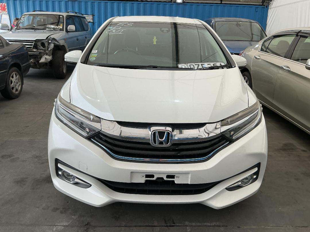 Photo '2' of Honda Shuttle Hybrid Photo '2' of Honda Shuttle Hybrid