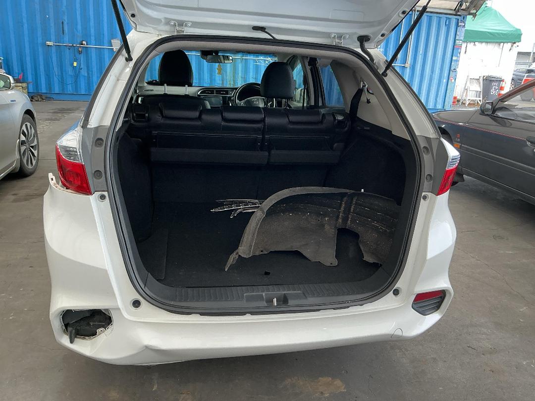 Photo '10' of Honda Shuttle Hybrid Photo '10' of Honda Shuttle Hybrid