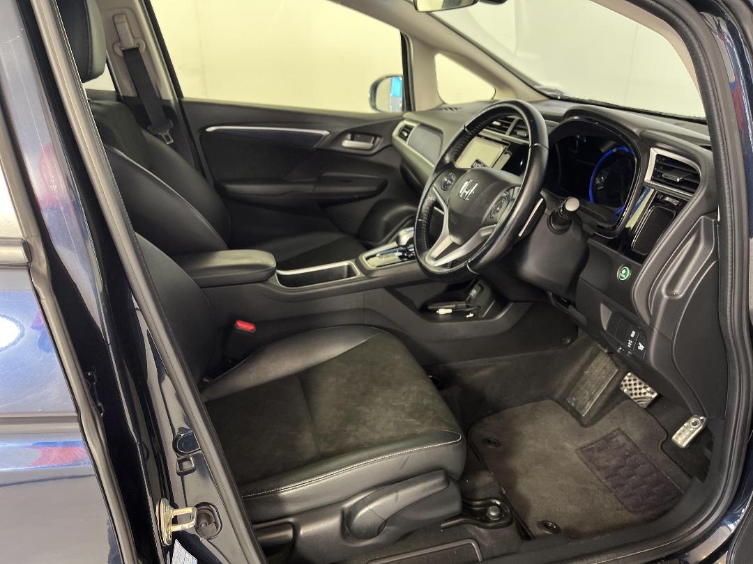 Photo '16' of Honda Shuttle Photo '16' of Honda Shuttle