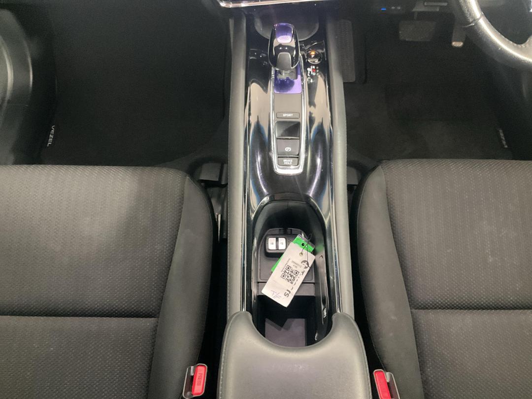 Photo '18' of Honda Vezel