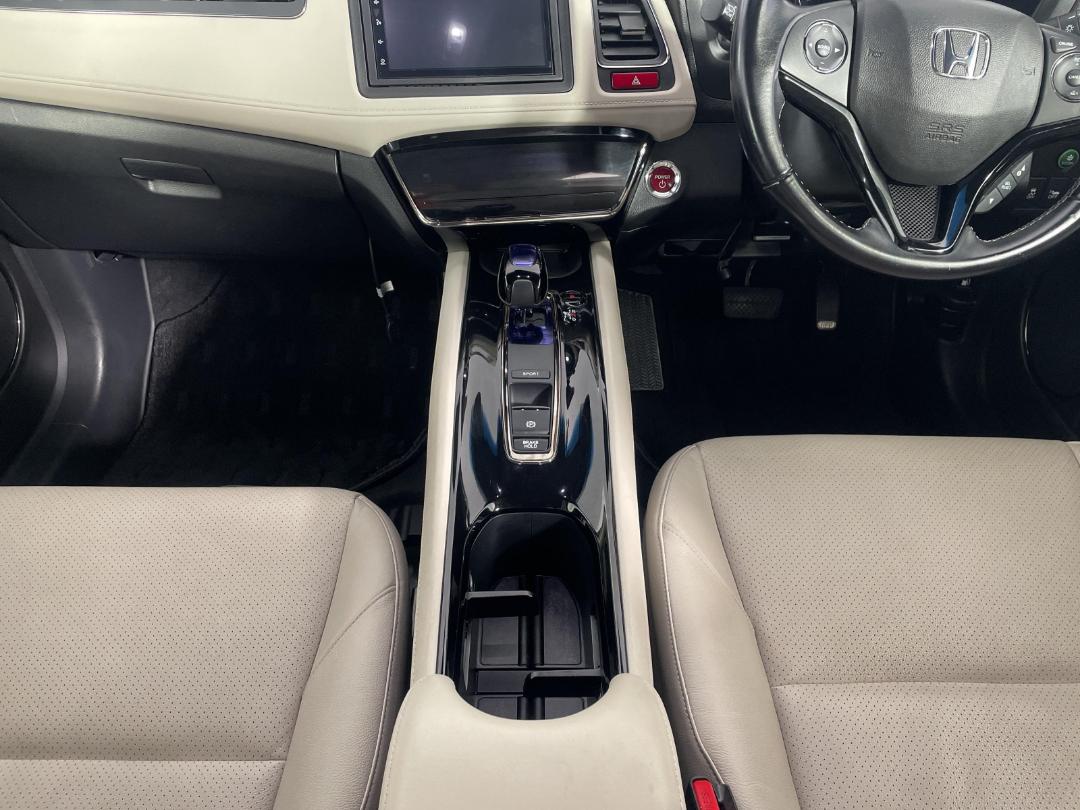 Photo '18' of Honda Vezel