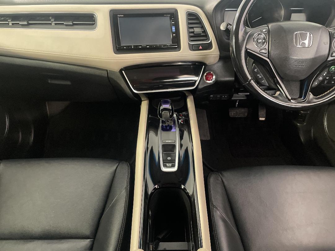 Photo '18' of Honda Vezel