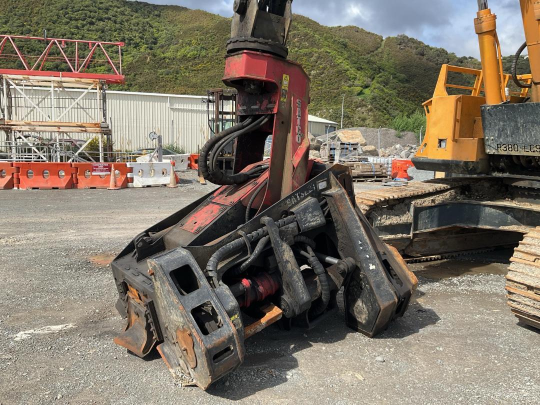 Photo '12' of Hyundai 380LC-9 Excavator Photo '12' of Hyundai 380LC-9 Excavator