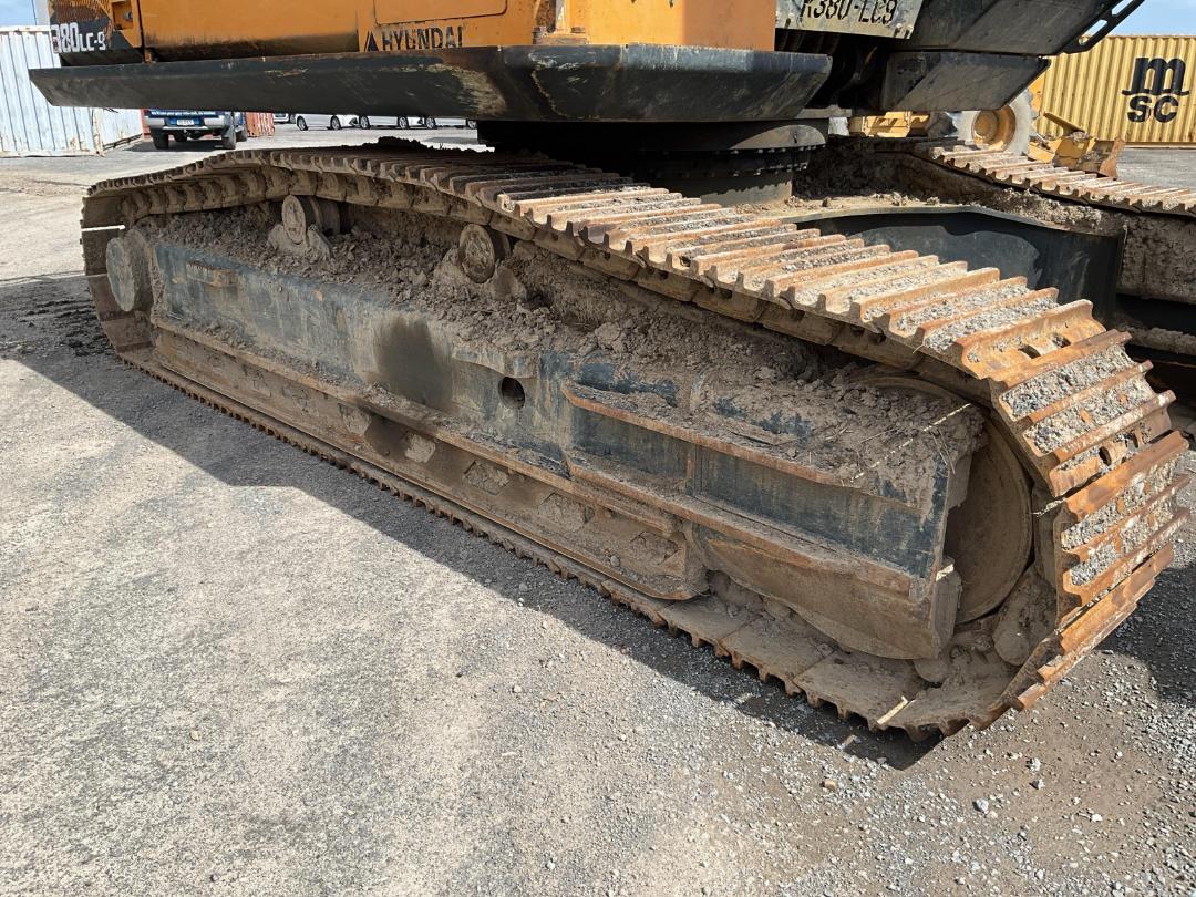 Photo '20' of Hyundai 380LC-9 Excavator Photo '20' of Hyundai 380LC-9 Excavator