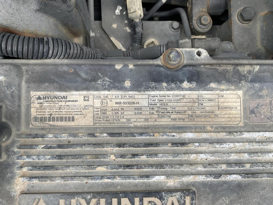 Photo '45' of Hyundai 380LC-9 Excavator Photo '45' of Hyundai 380LC-9 Excavator