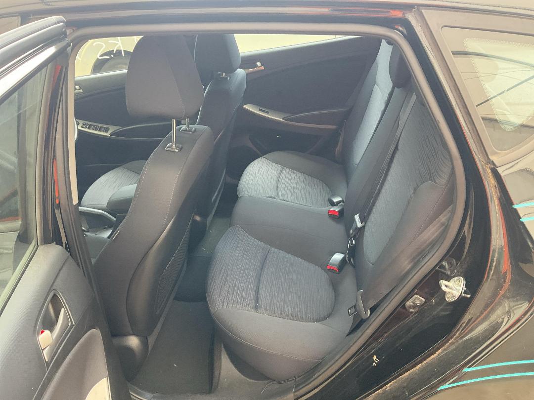 Photo '12' of Hyundai Accent