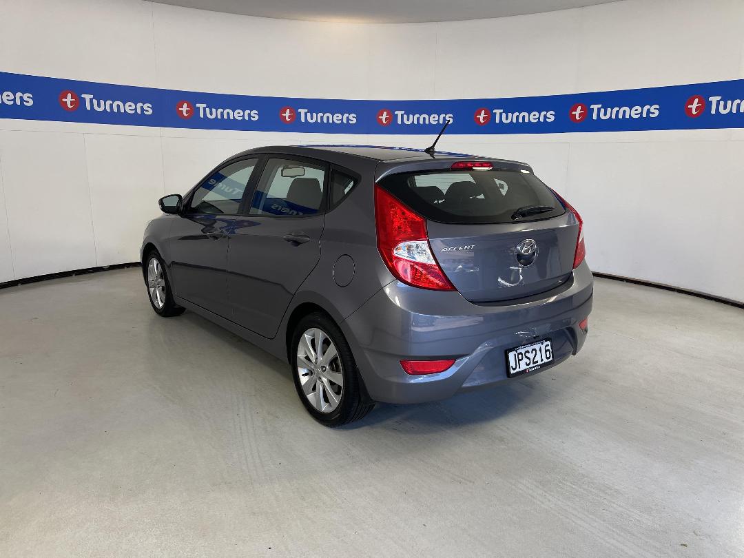 Photo '5' of Hyundai Accent