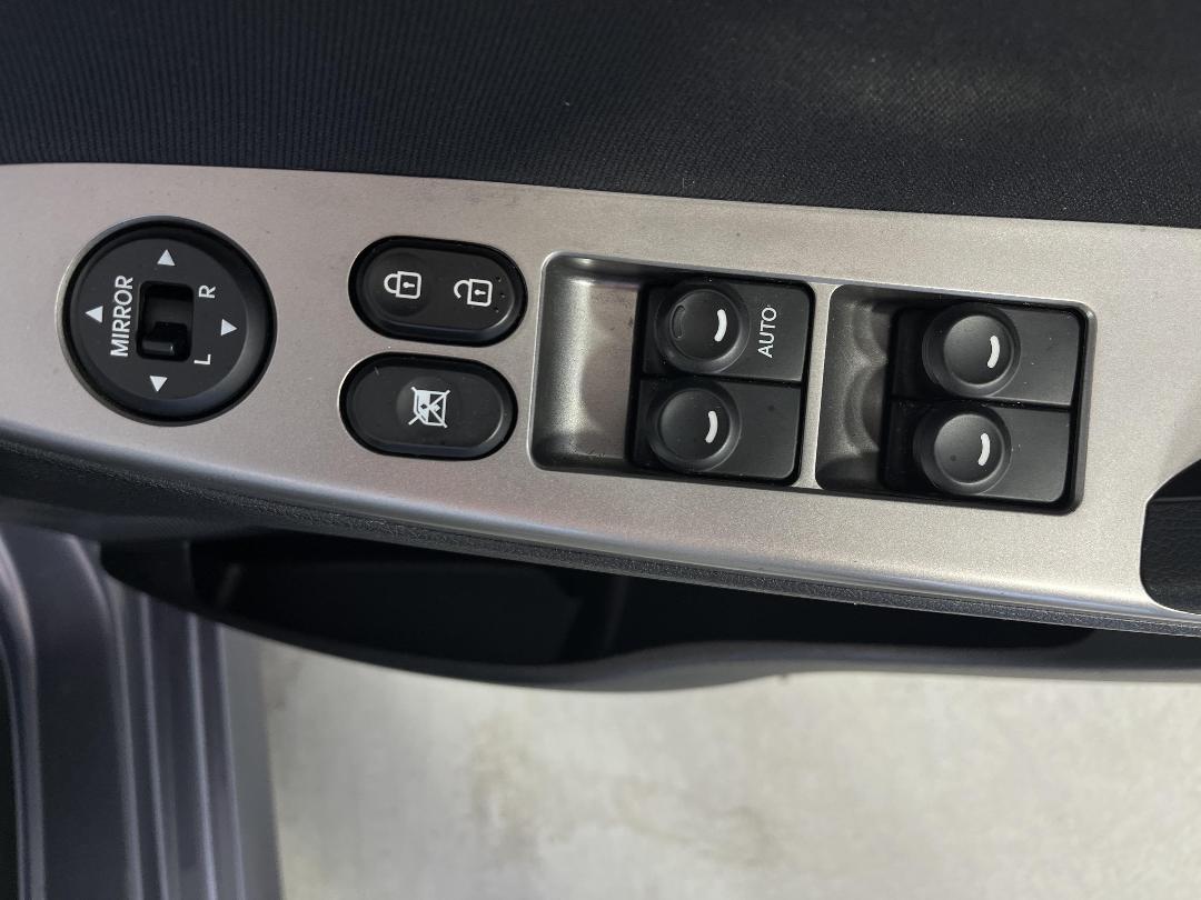 Photo '24' of Hyundai Accent