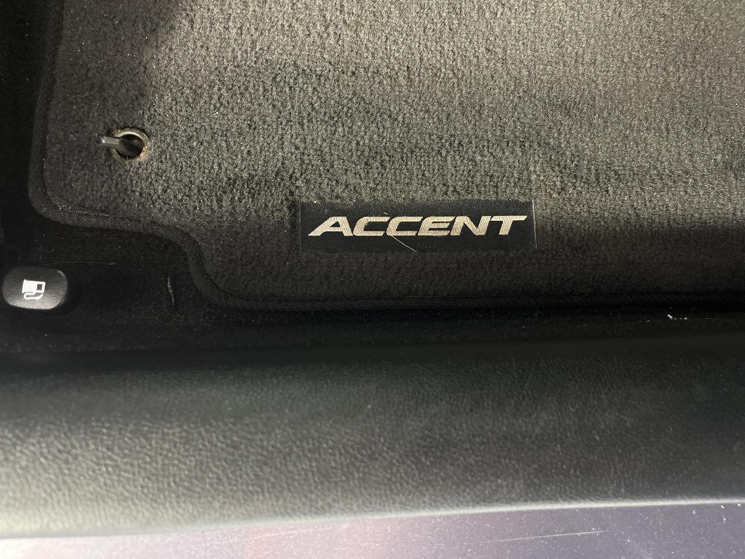 Photo '25' of Hyundai Accent