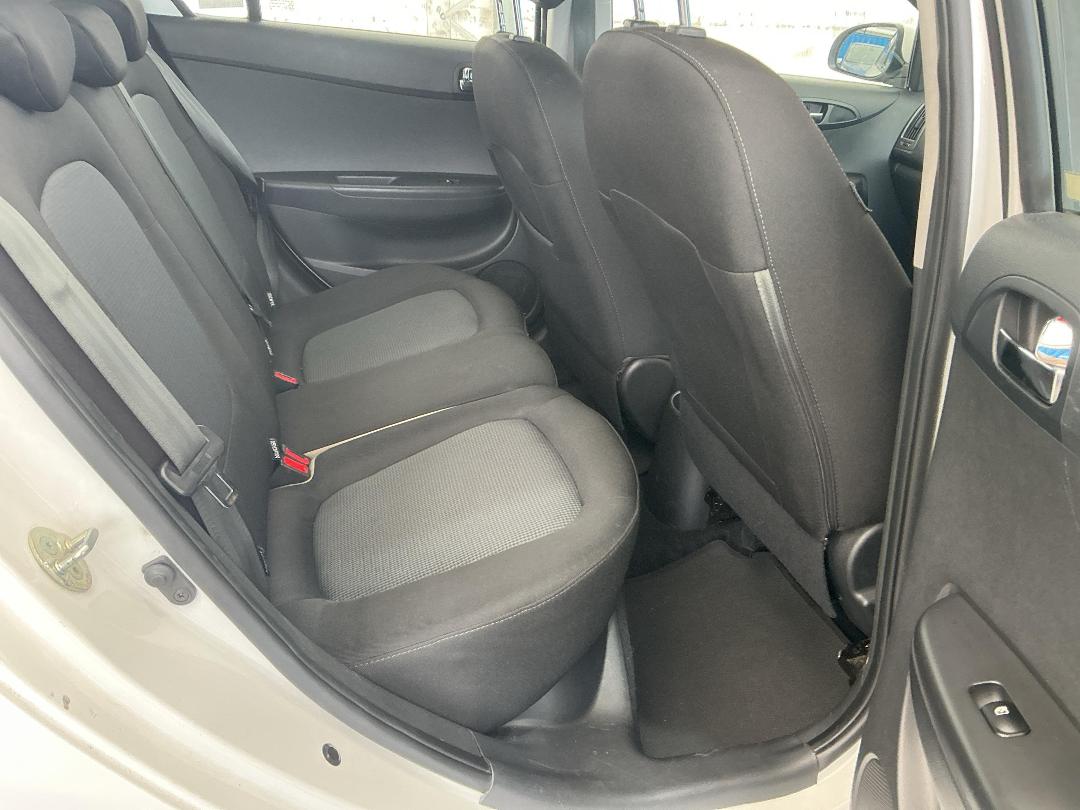 Photo '19' of Hyundai I20 PB Photo '19' of Hyundai I20 PB