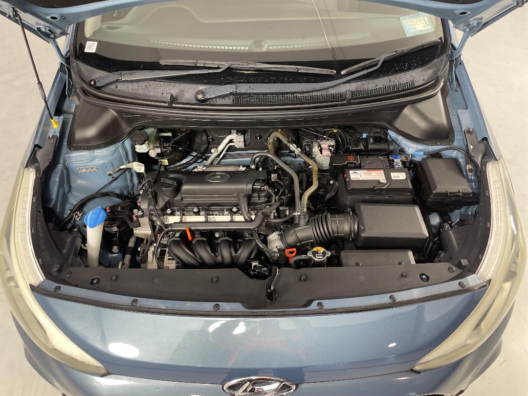 Photo '13' of Hyundai I20 Photo '13' of Hyundai I20