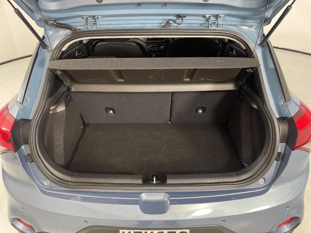 Photo '14' of Hyundai I20 Photo '14' of Hyundai I20