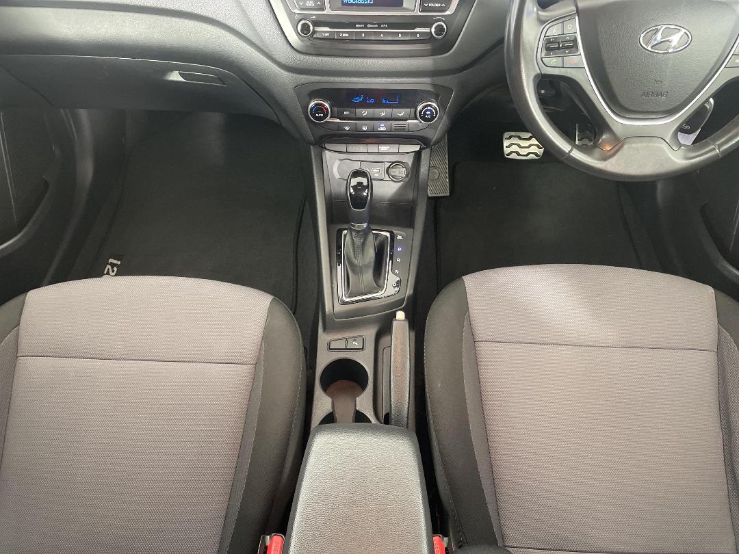 Photo '18' of Hyundai I20 Photo '18' of Hyundai I20