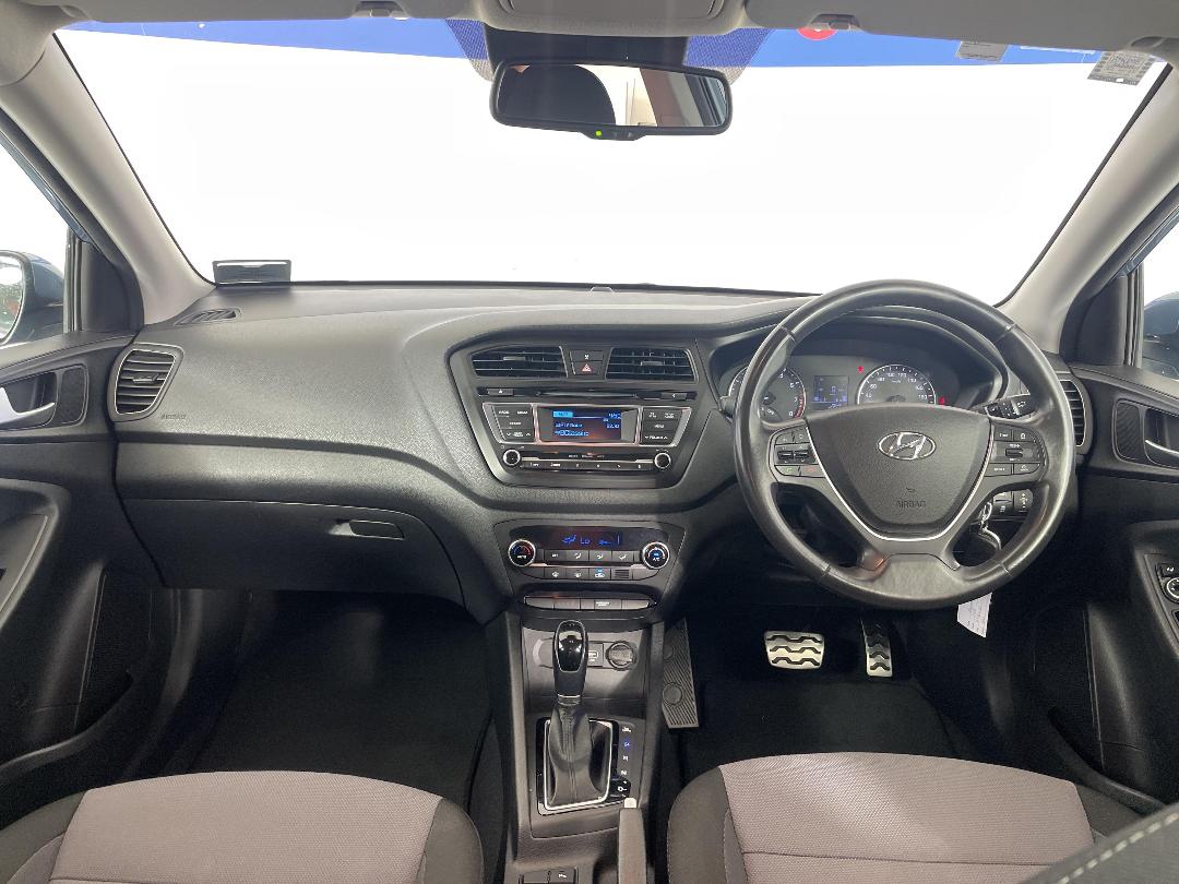 Photo '17' of Hyundai I20 Photo '17' of Hyundai I20