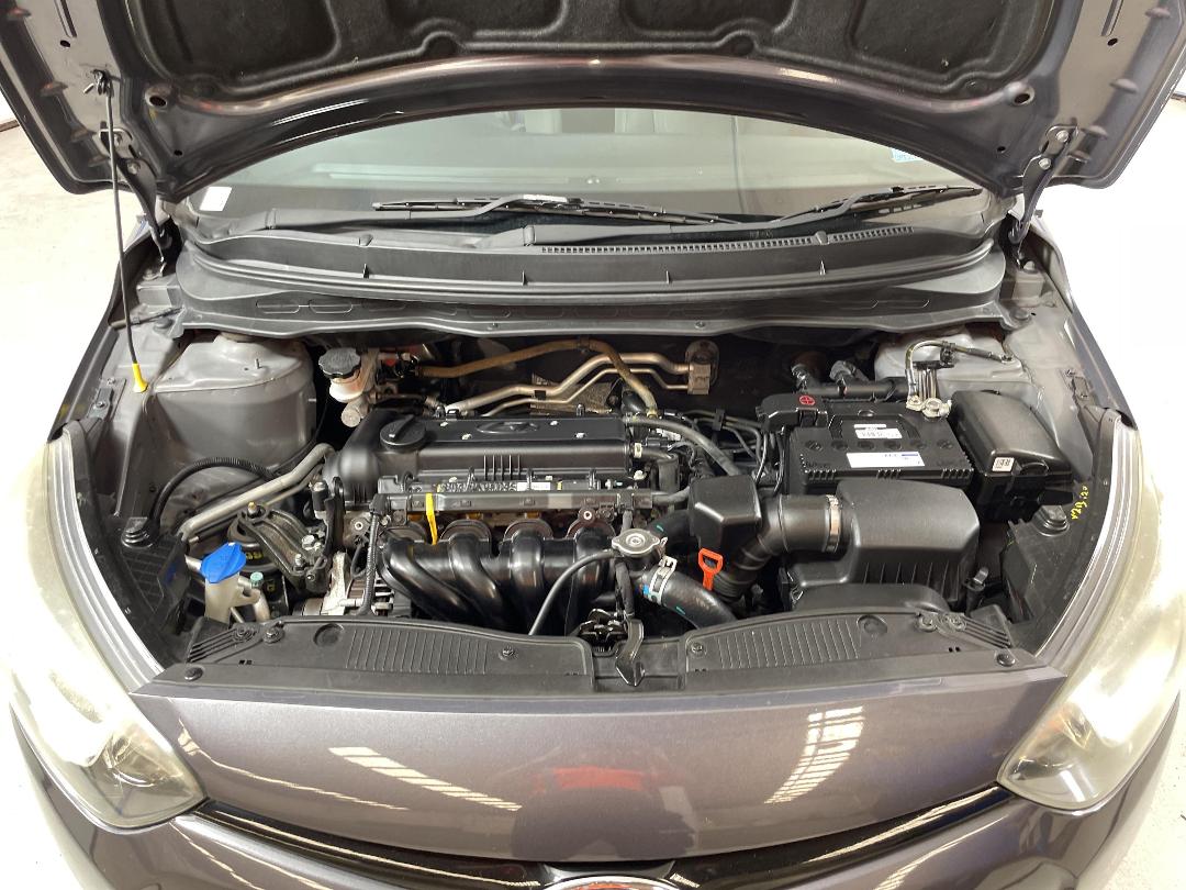 Photo '13' of Hyundai I20