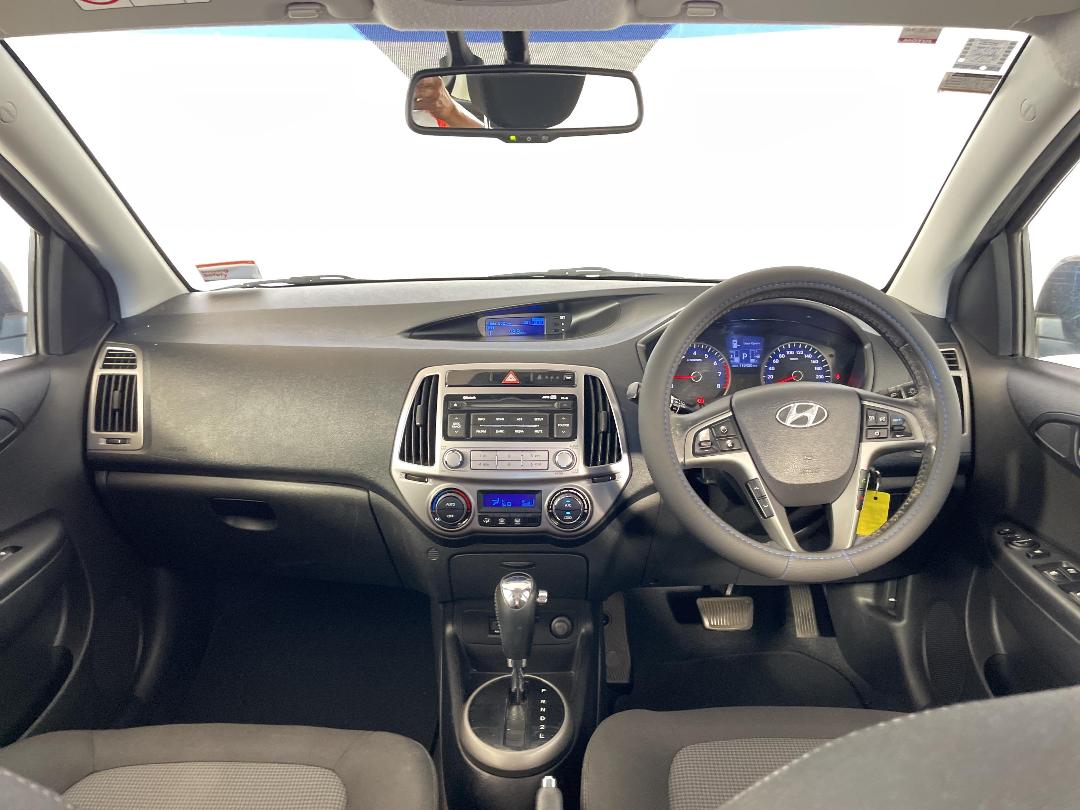 Photo '17' of Hyundai I20