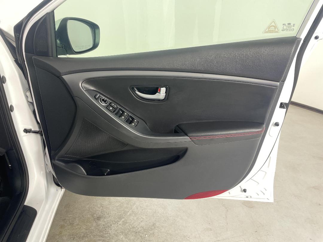 Photo '15' of Hyundai I30