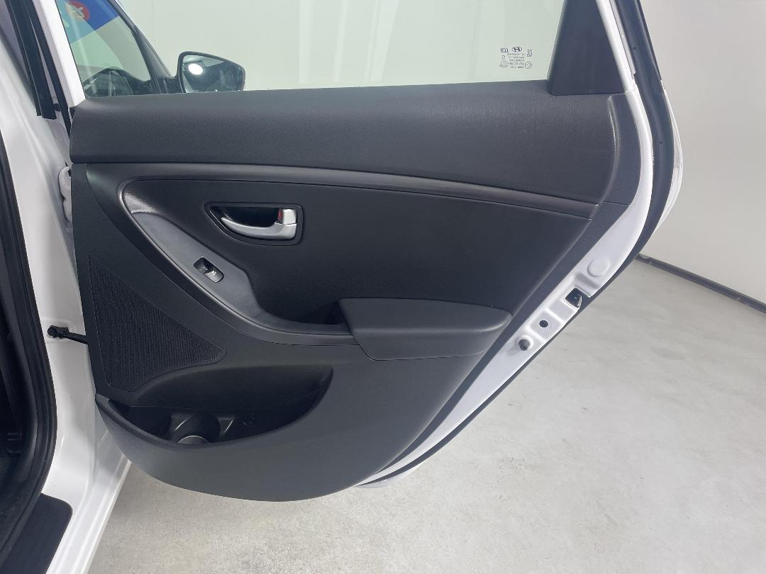 Photo '19' of Hyundai I30