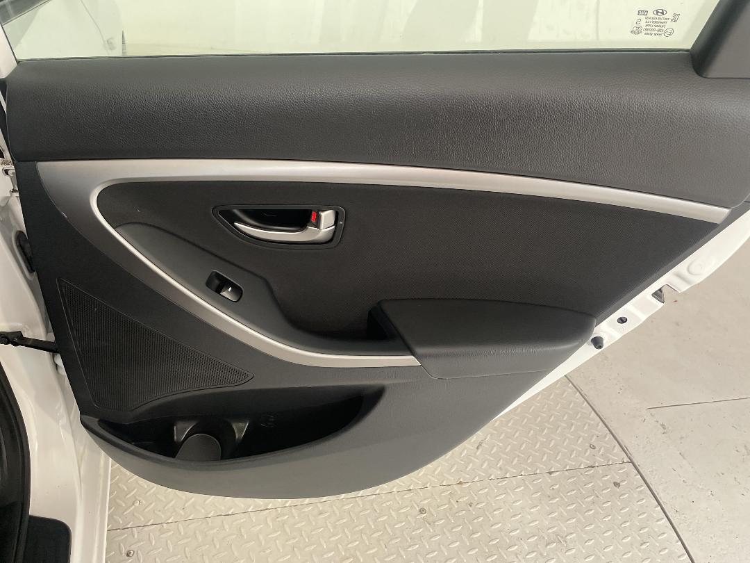 Photo '19' of Hyundai I30