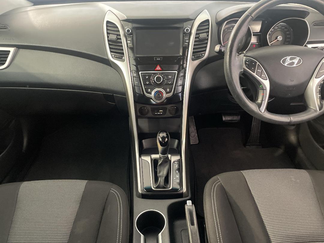 Photo '18' of Hyundai I30