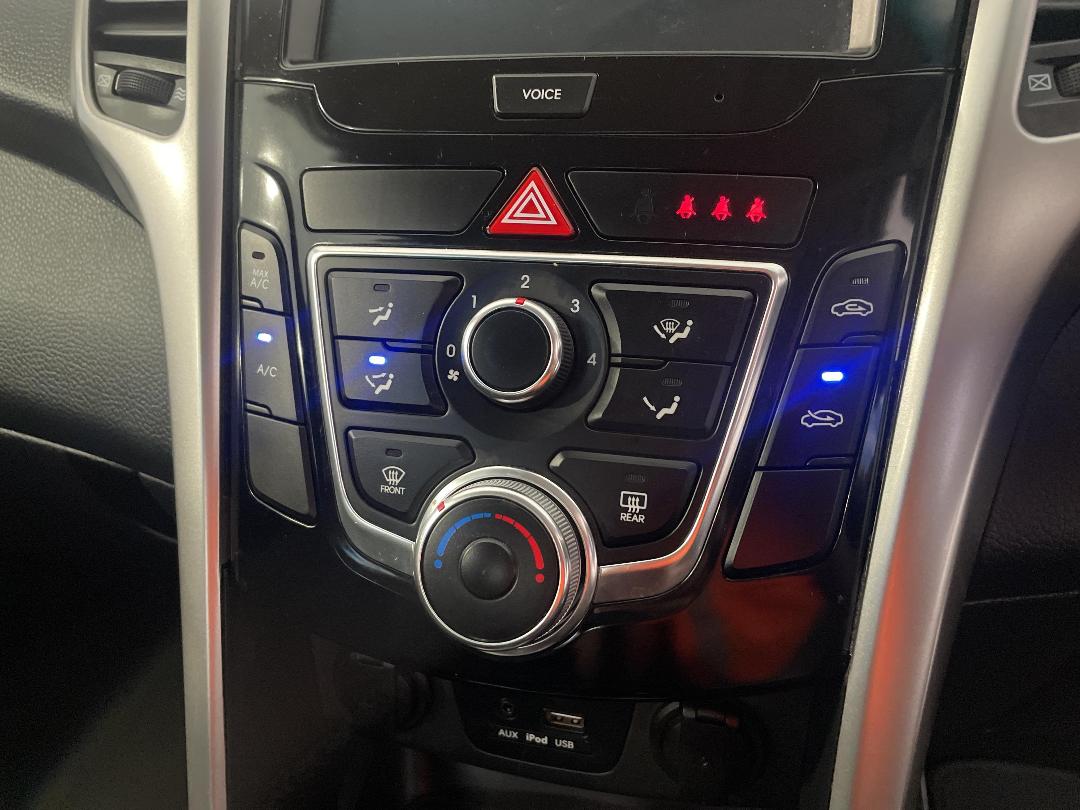 Photo '30' of Hyundai I30