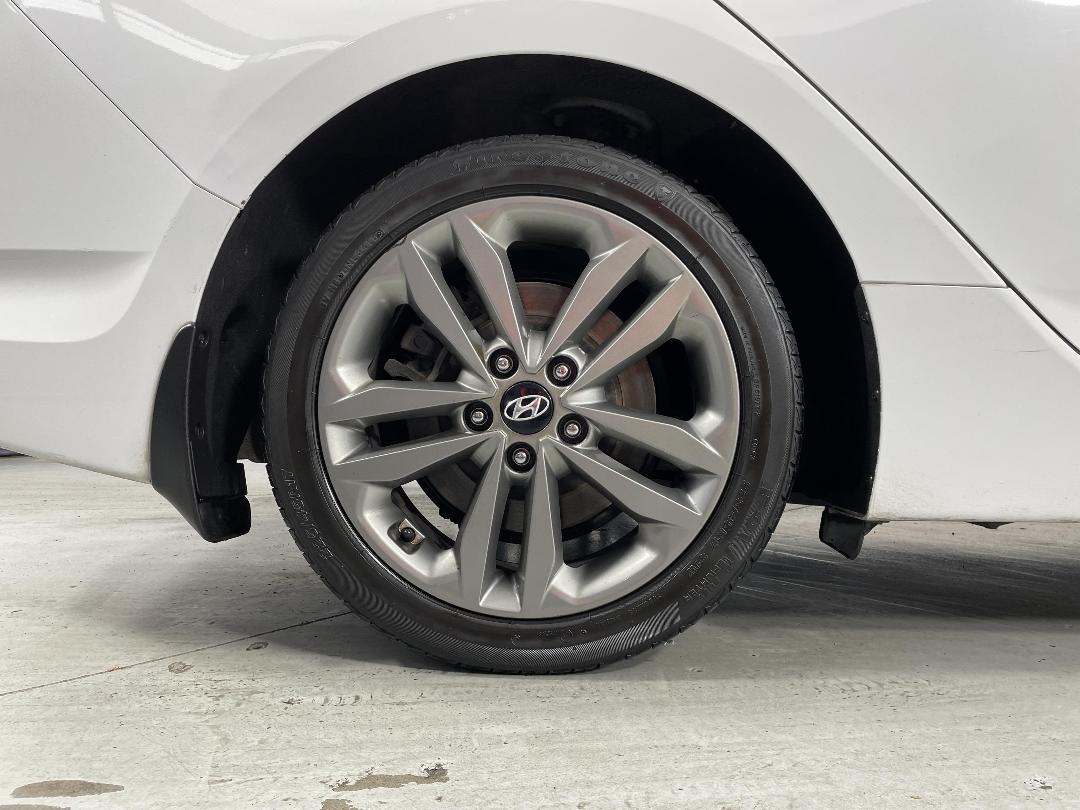 Photo '12' of Hyundai I40