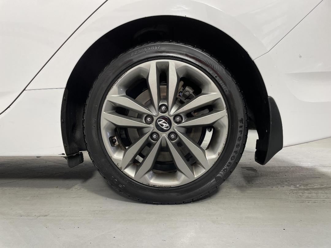 Photo '11' of Hyundai I40