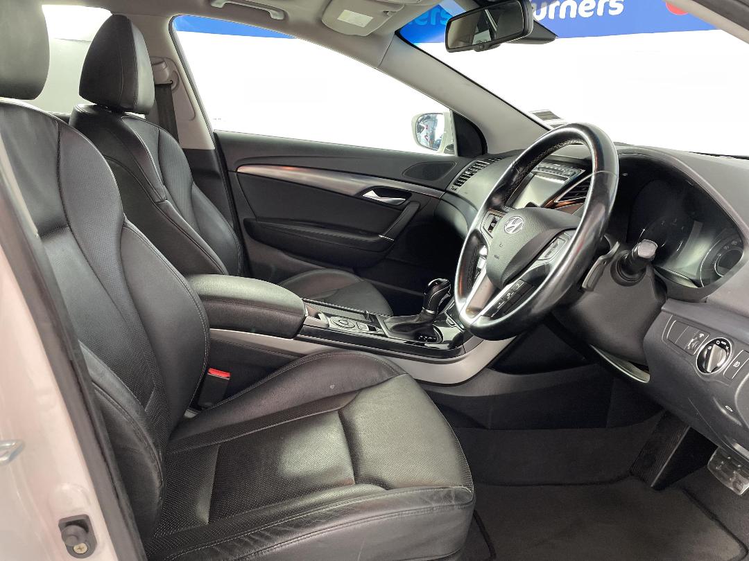 Photo '16' of Hyundai I40