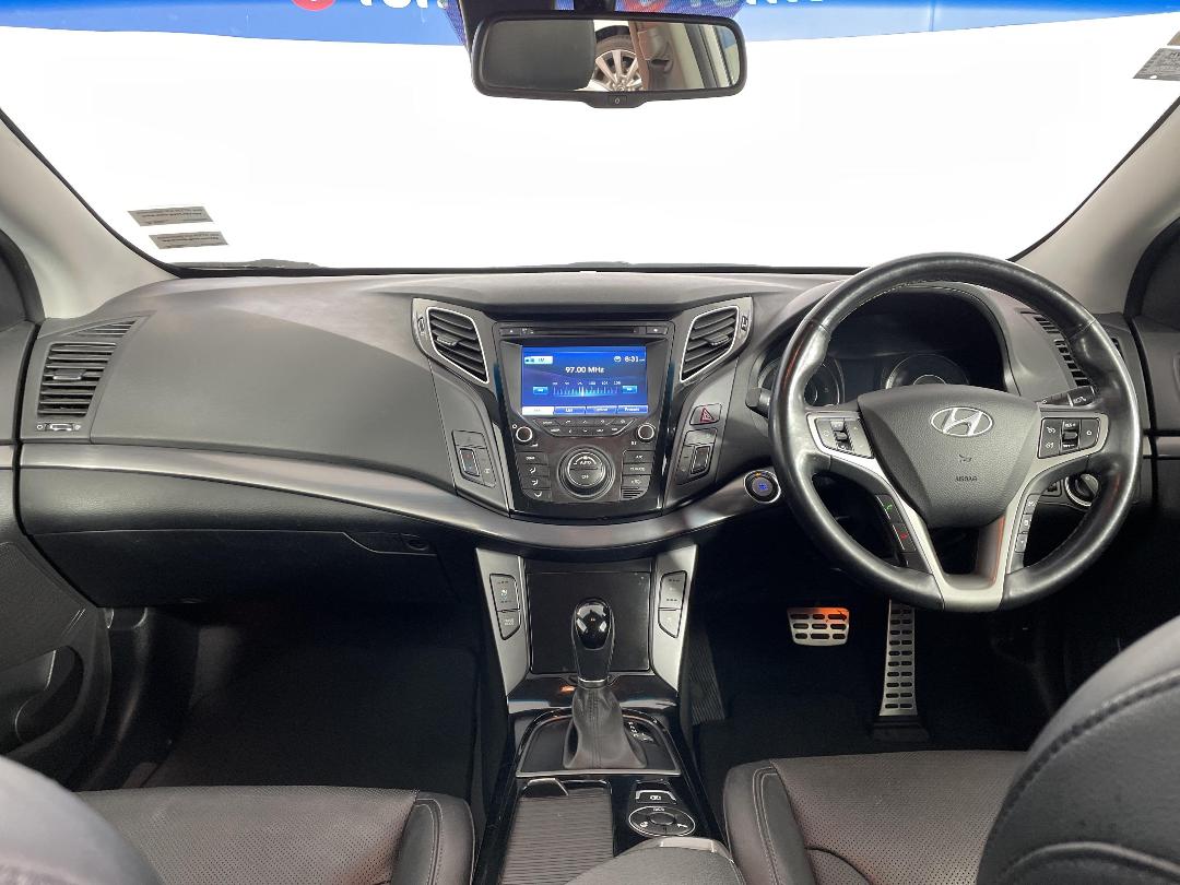 Photo '17' of Hyundai I40