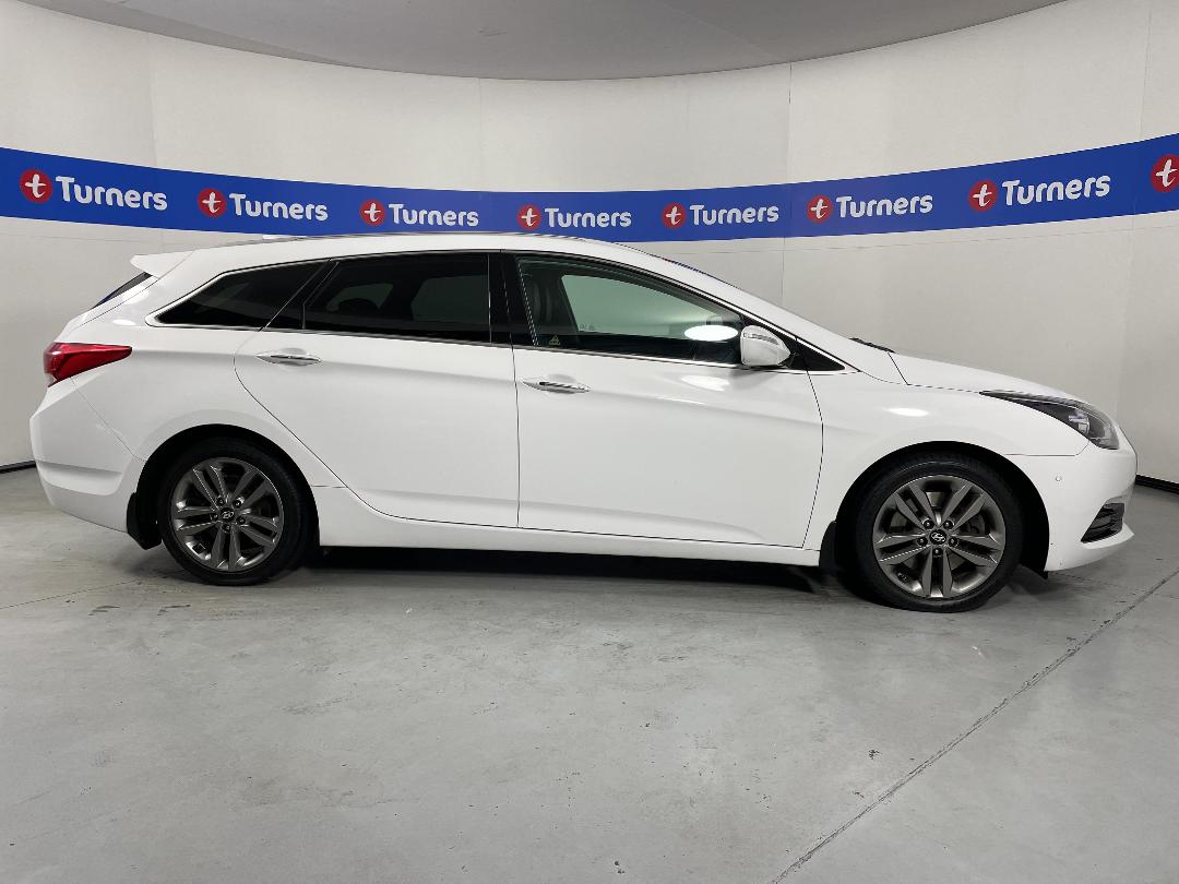 Photo '23' of Hyundai I40