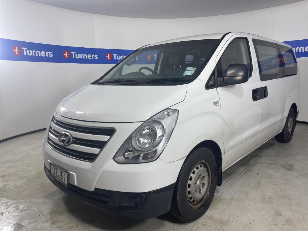 Damaged Hyundai Iload Crdi 2016 in North Shore at Turners Damaged and