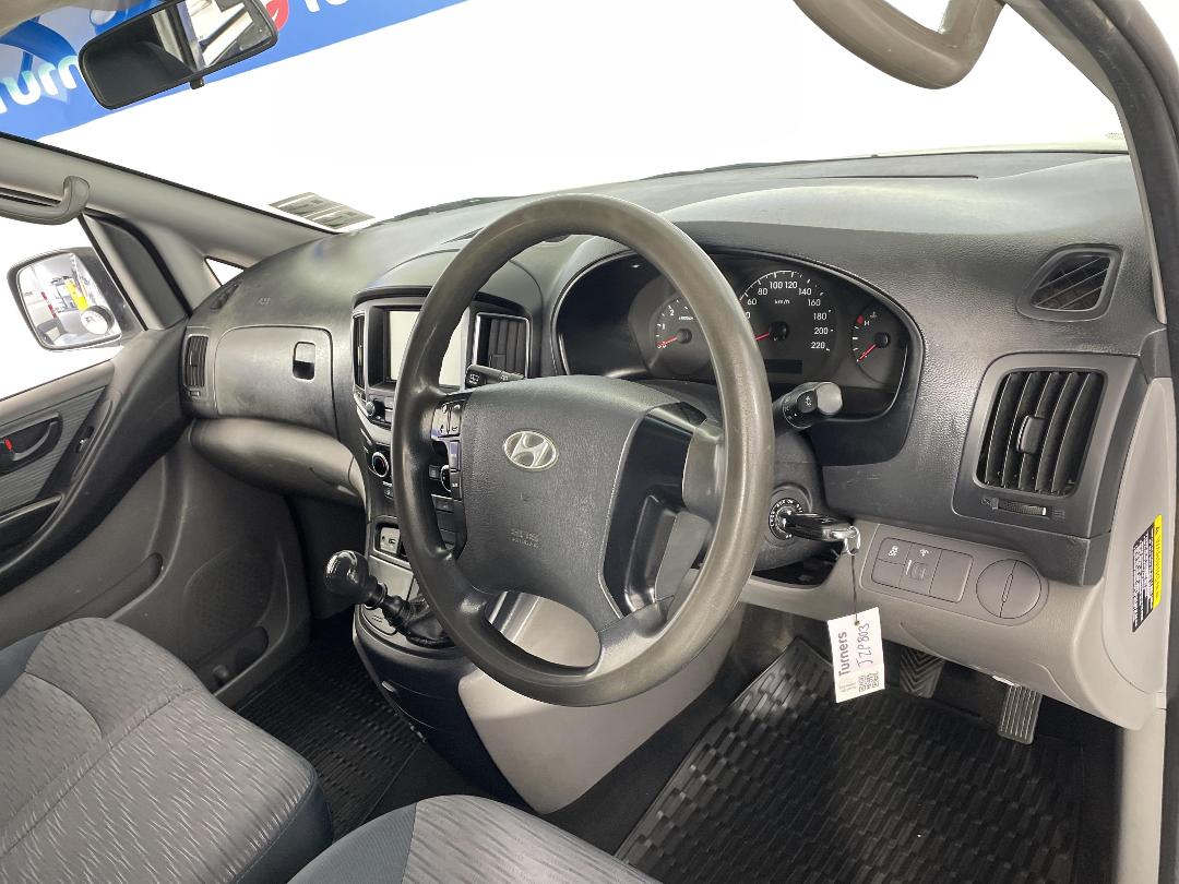 Photo '17' of Hyundai Iload Photo '17' of Hyundai Iload