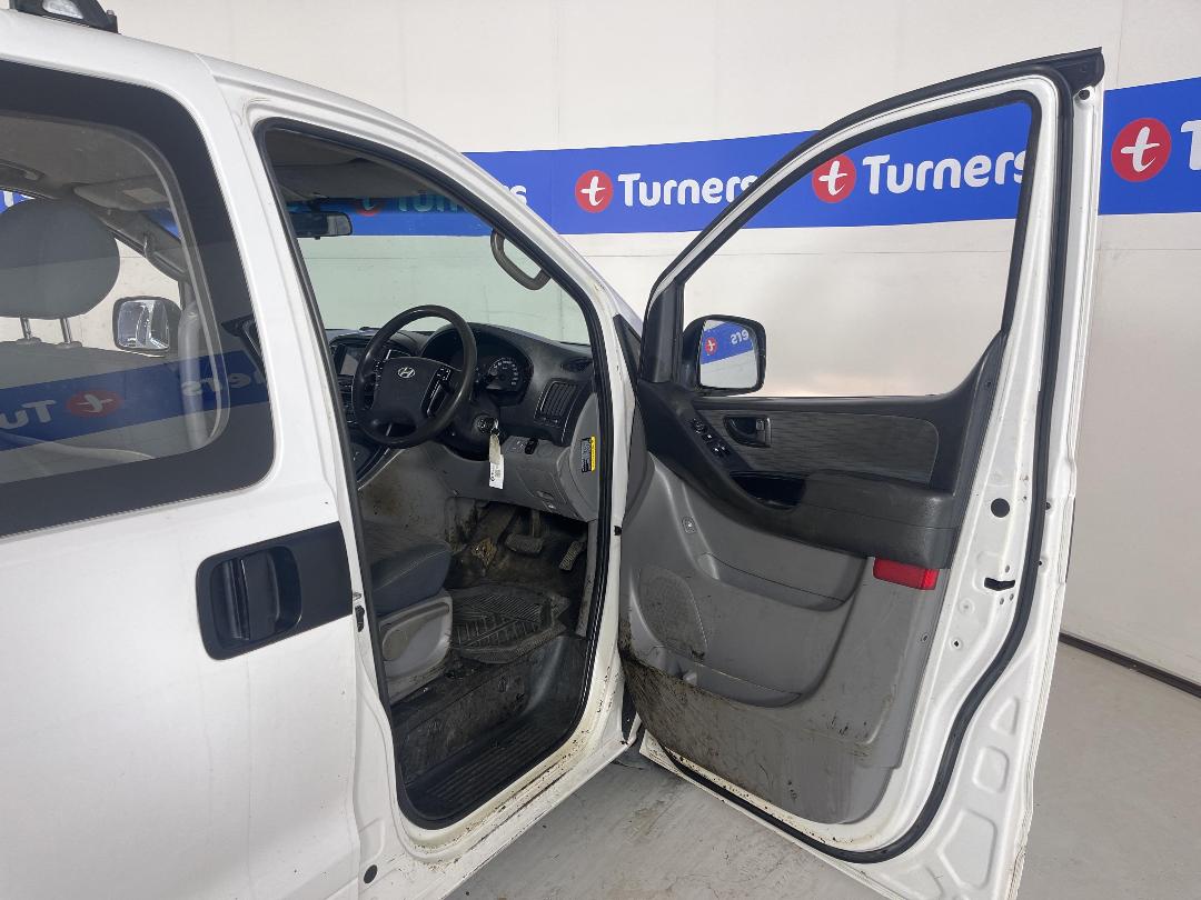 Photo '15' of Hyundai Iload Photo '15' of Hyundai Iload