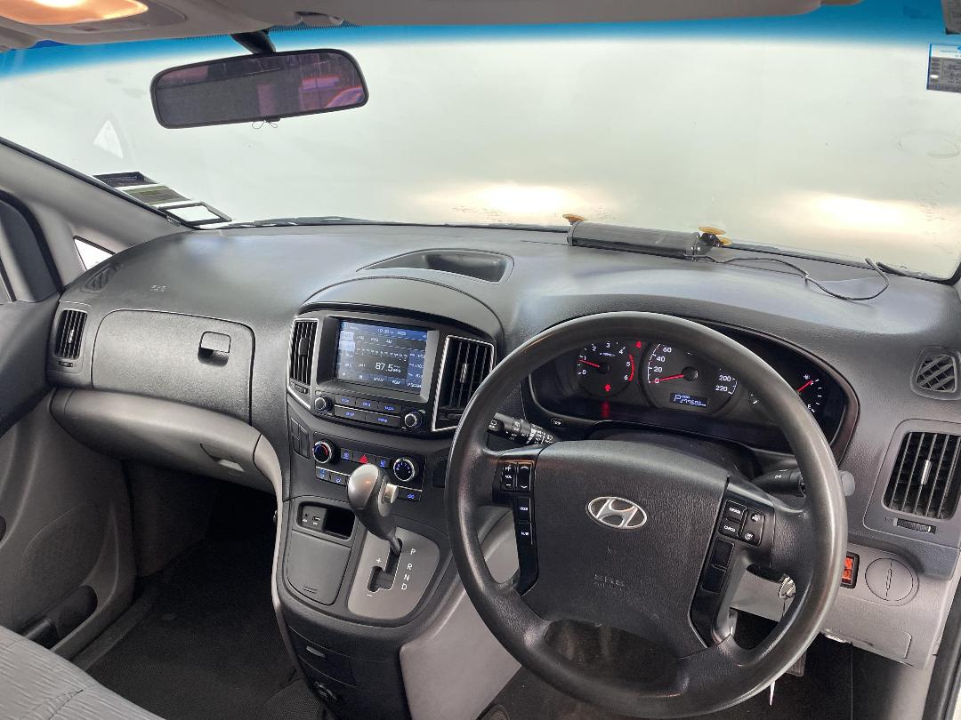 Photo '17' of Hyundai Iload Photo '17' of Hyundai Iload