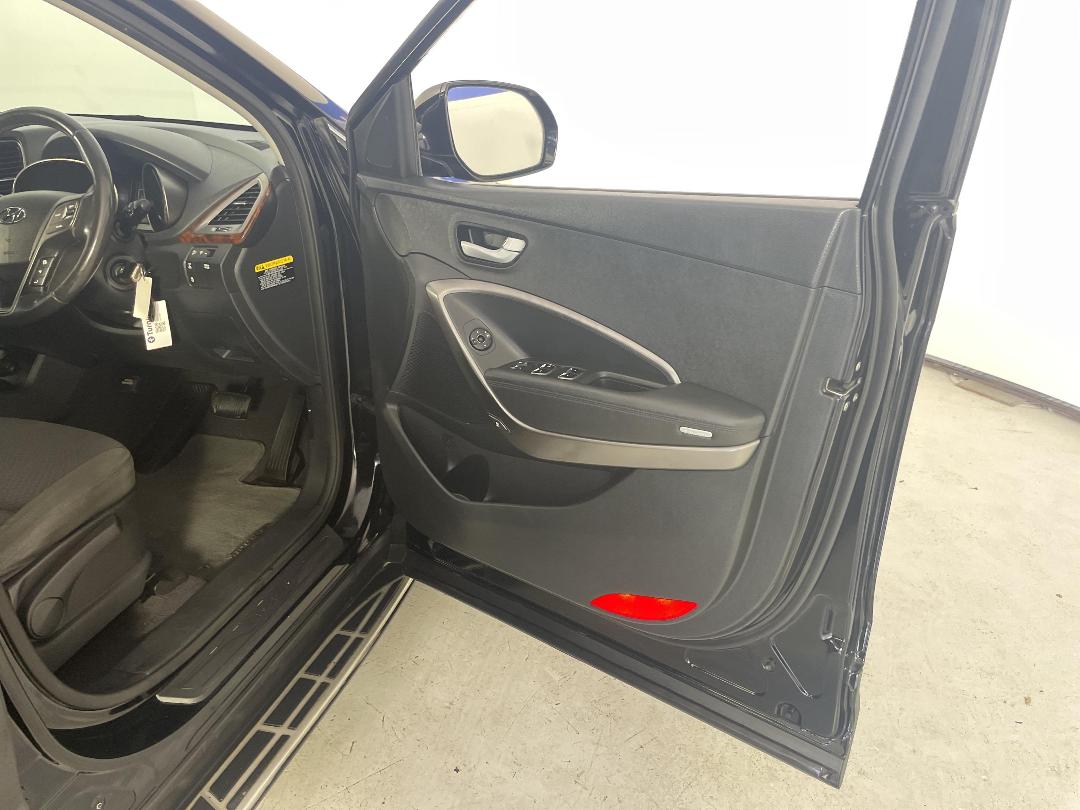 Photo '15' of Hyundai Santa FE