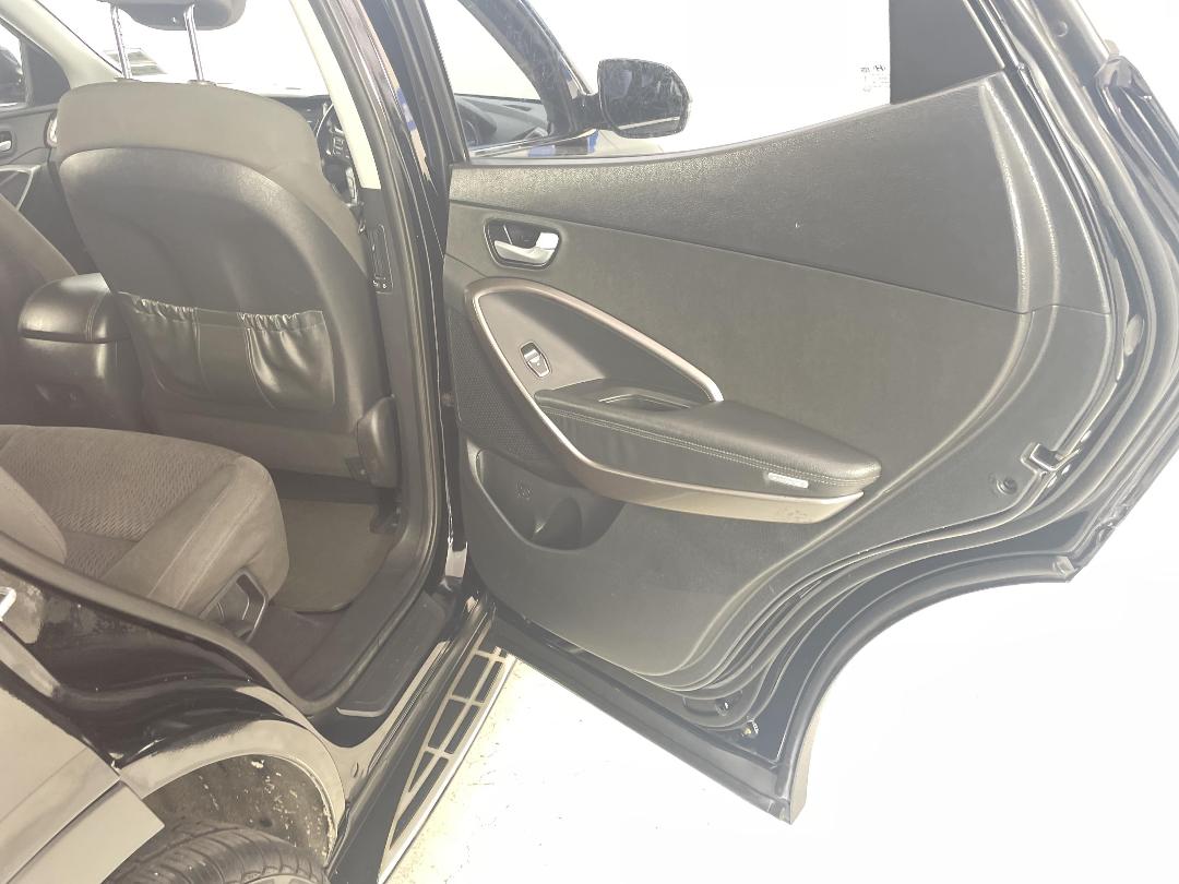 Photo '19' of Hyundai Santa FE