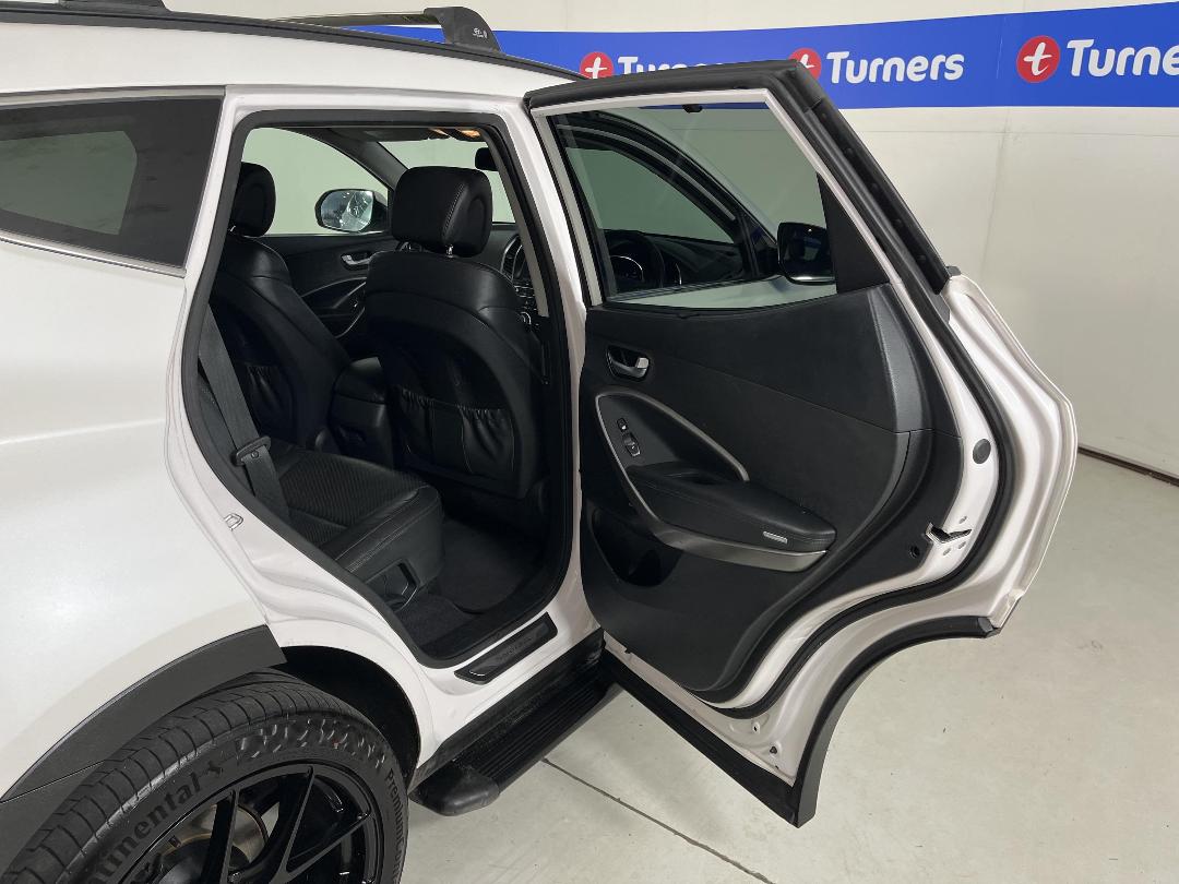 Photo '19' of Hyundai Santa FE Photo '19' of Hyundai Santa FE