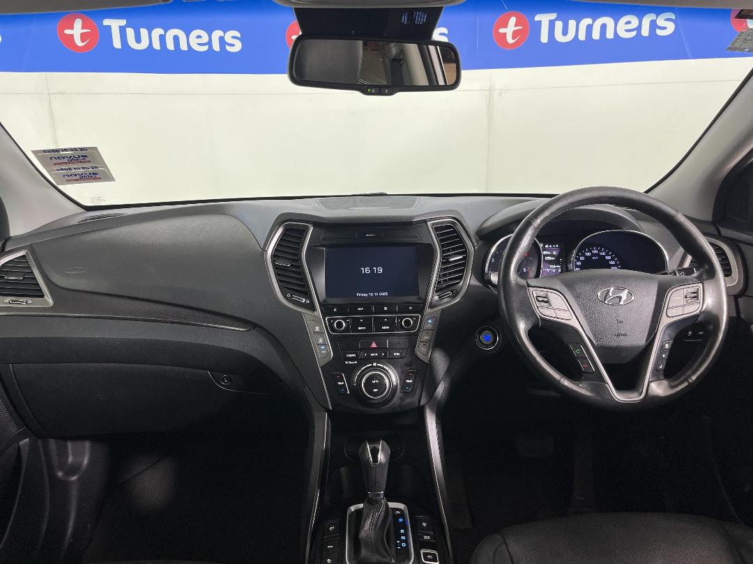 Photo '17' of Hyundai Santa FE Photo '17' of Hyundai Santa FE